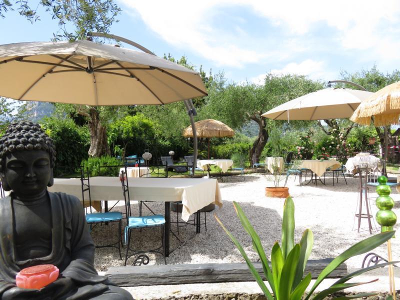 Hotel mon Soleil La Gaude Buitenkant foto